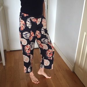 Zara Asian print cropped pants